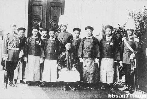 Los cortesanos de las postrimerías de Dinastía Qing