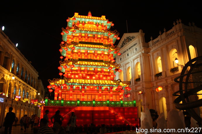 Iluminan linternas en Macao con motivo del Festival de Medio Otoño 18