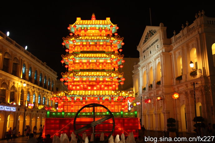  Iluminan linternas en Macao con motivo del Festival de Medio Otoño 8