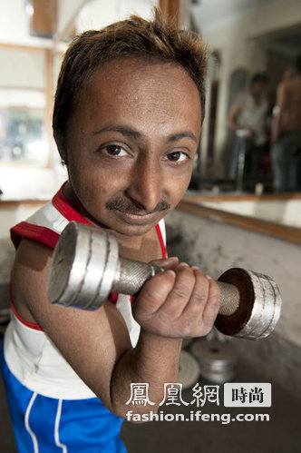 El fisicoculturista más pequeño del mundo desea encontrar un romance 11