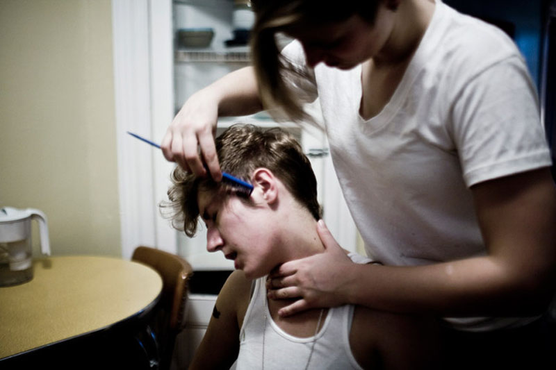 Vida verdadera de lesbianas bajo lentes de cámara de fotógrafos