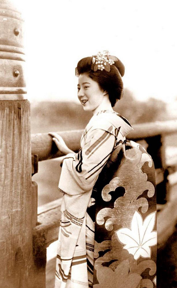 Fotos secretas de las mujeres ¨Geisha¨ en la Japón antigua