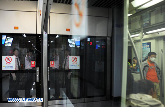 Metro de Shanghai normalizará operaciones tras choque de trenes