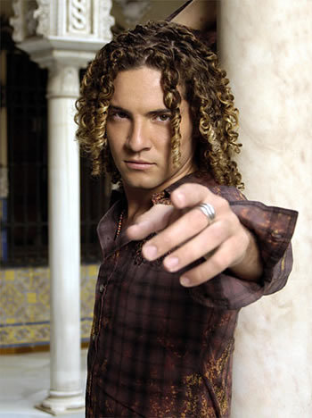 Las diez voces más encantadoras de los cantantes hispanohablantes-- David Bisbal