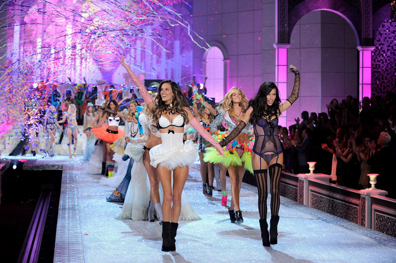 Victoria´s Secret 2011, el desfile de moda más sexy del mundo 1