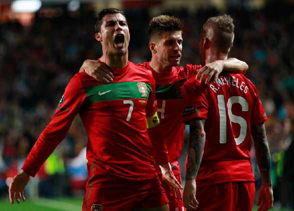 Portugal golea 6-2 a Croacia y clasifica a Eurocopa 2012