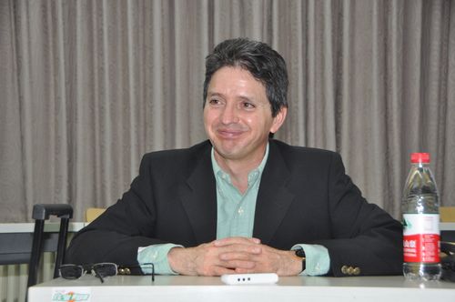 Rafael Olea Franco, Colegio de México, Universidad de Pekín, Cátedra de Estudios Mexicanos, literatura 
