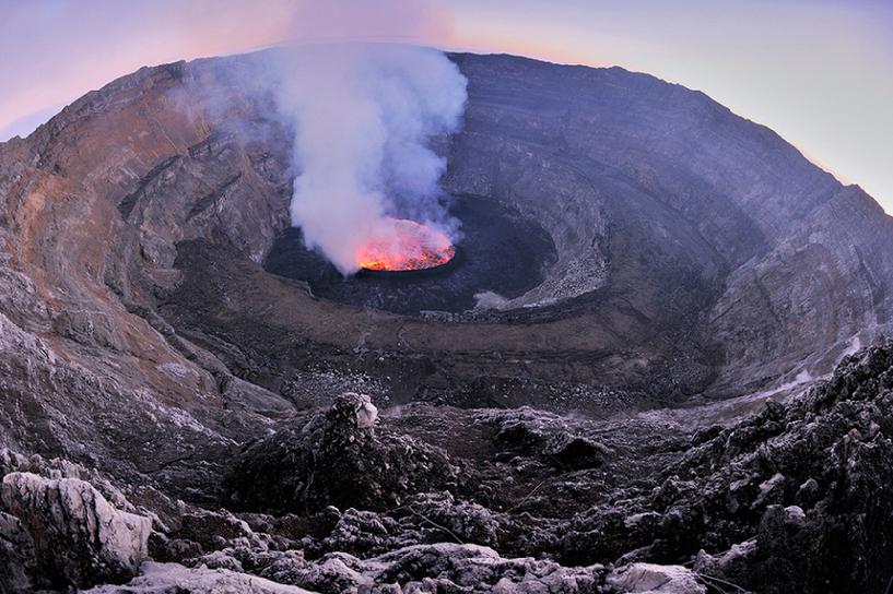 Viaje más grande lago lava mundo 5