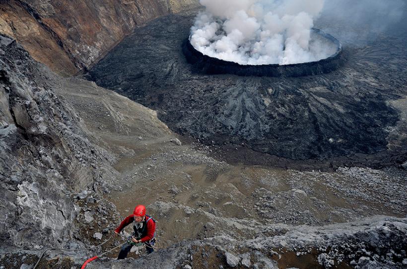 Viaje más grande lago lava mundo 14
