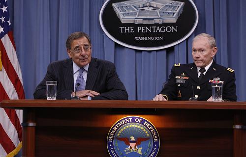 Panetta anuncia importantes recortes de personal en ejército de EEUU