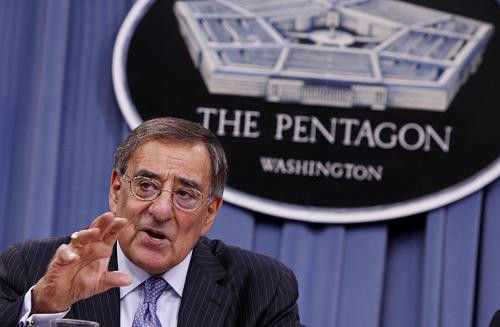 Panetta anuncia importantes recortes de personal en ejército de EEUU