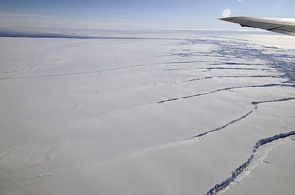 Detectan grieta de 30 kilómetros en la Antártida 4