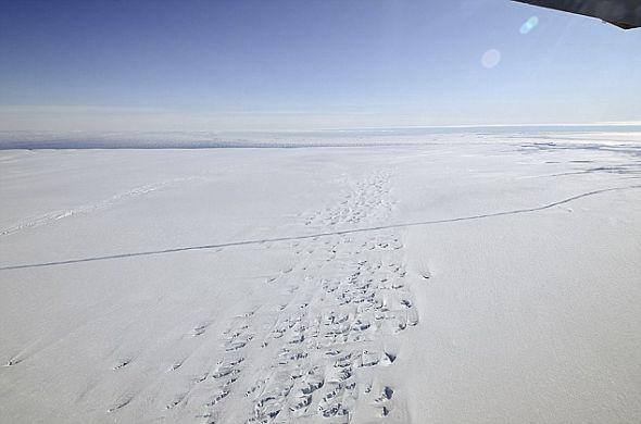 Detectan grieta de 30 kilómetros en la Antártida 5
