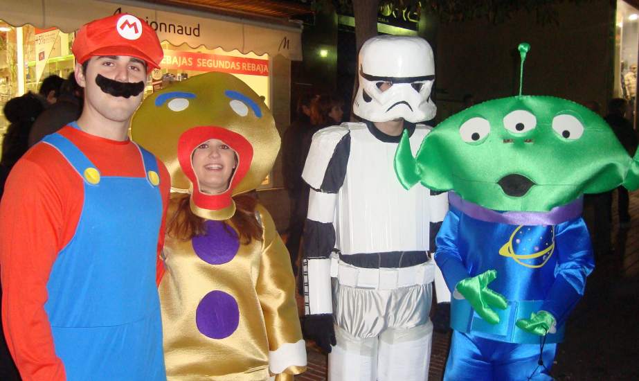Los mejores imágenes del carnaval de disfraces de los internautas