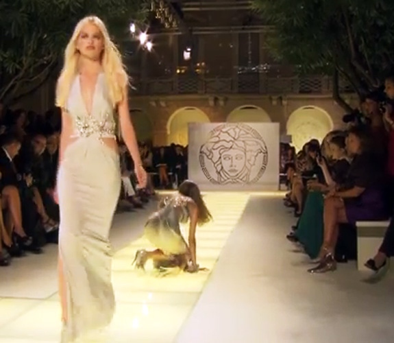 Caidas de modelos, tan guapas pero torpes