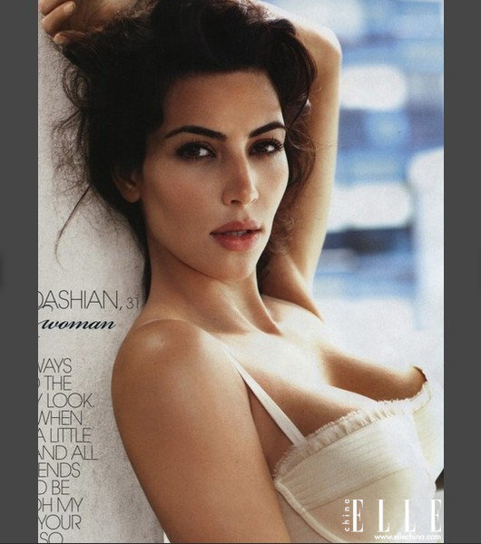 20 estrellas con pechos bonitos--Kim Kardashian