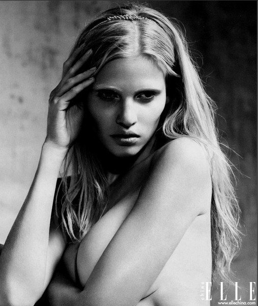 20 estrellas con pechos bonitos--Lara Stone
