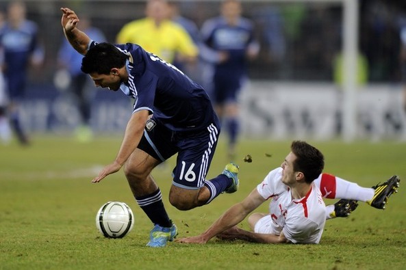 Messi consigue su primer hat-trick con Argentina