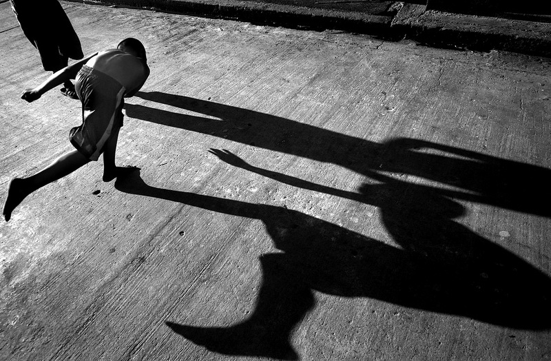 Viviendo con la muerte - &apos;Pisos baratos&apos; en el cementerio