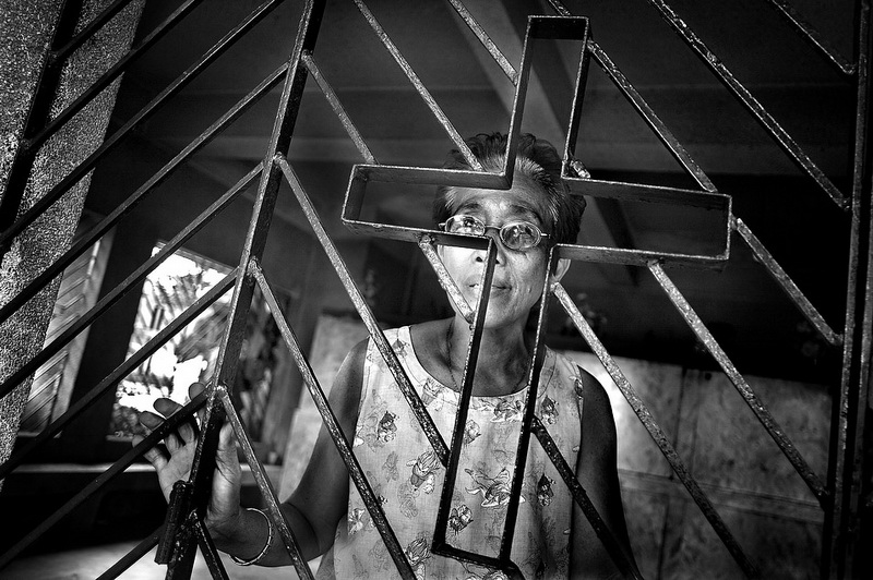 Viviendo con la muerte - &apos;Pisos baratos&apos; en el cementerio