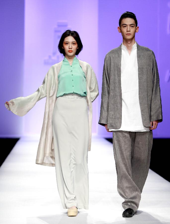 Semana de Moda de China – El estilo muy chino diseñado por Chu Yan y Zhang Jing