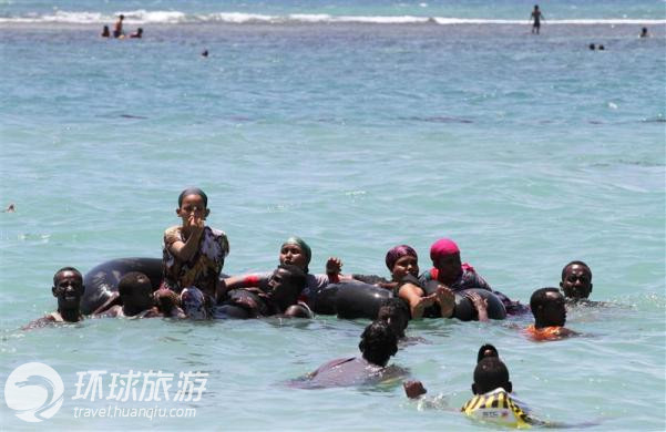 Vida verdadera en la playa de Somalia