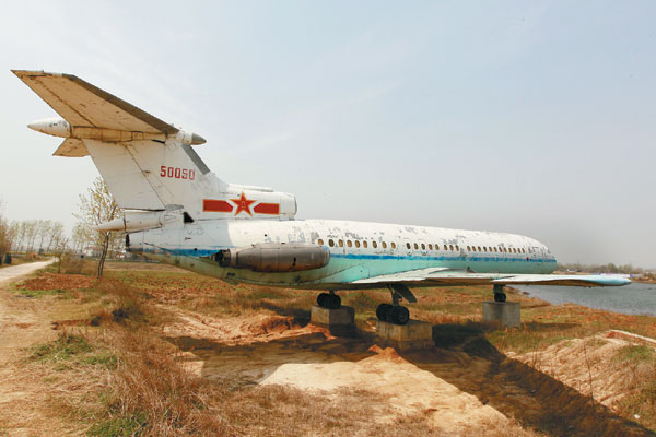 Avión de premier Zhou Enlai espera por su museo