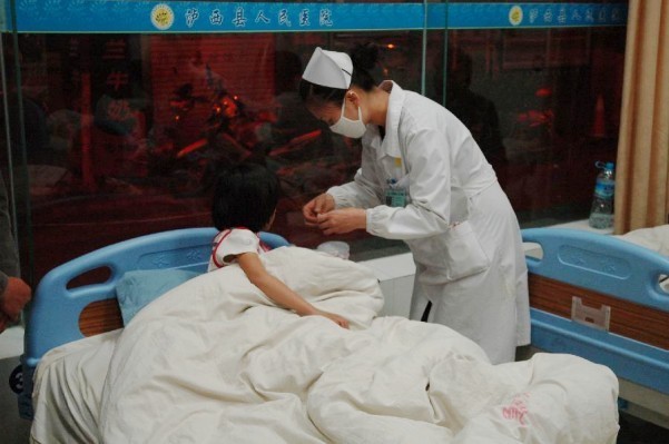 Hospitalizados 126 alumnos por supuesta intoxicación alimentaria en el suroeste de China