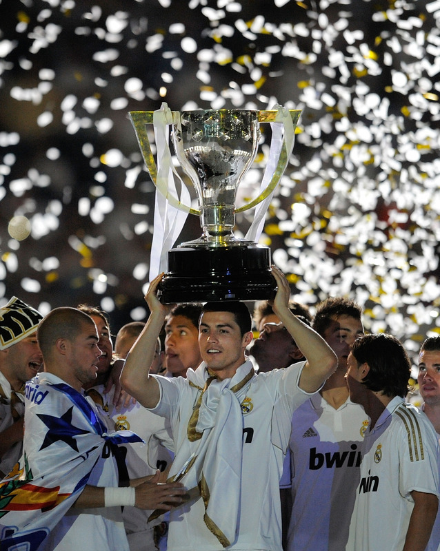 Real Madrid termina temporada con récord de 100 puntos