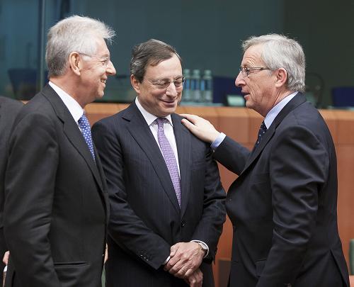 Jefe de Eurogupo: Salida de Grecia de zona euro, 'disparate'