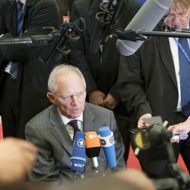 Jefe de Eurogupo: Salida de Grecia de zona euro, 'disparate'