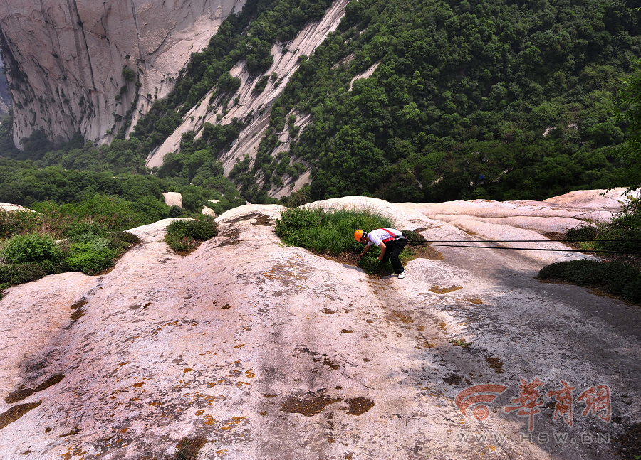 El trabajo más peligroso del mundo: limpiador de la Montaña Huashan