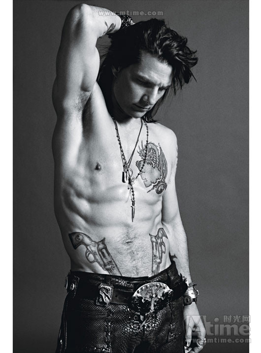 Tom Cruise posa para la revista《W》