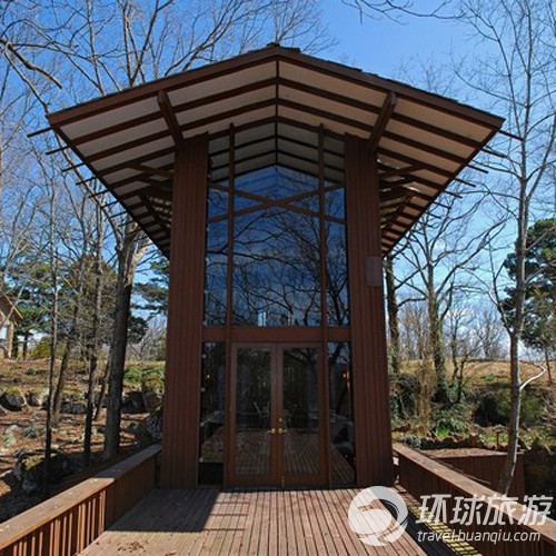 La casa Stoneflower en el lago de Greers Ferry en Arkansas (EE.UU.)