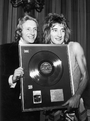 Denis Law y Rod Stewart