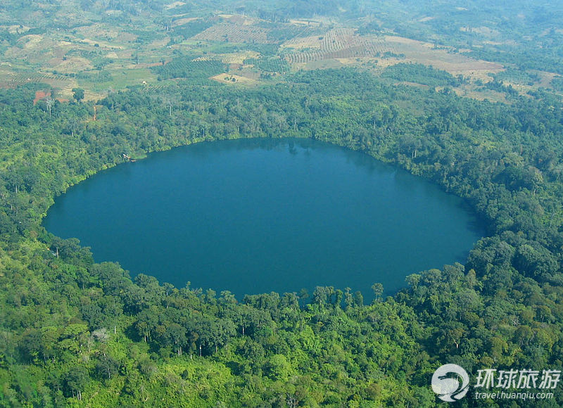 Lago Volcánico Yak Loum, Camboya