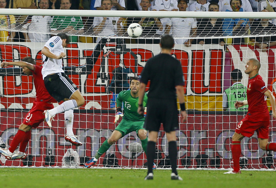 Alemania vence a Portugal 1-0 en partido de Grupo B en Euro 2012