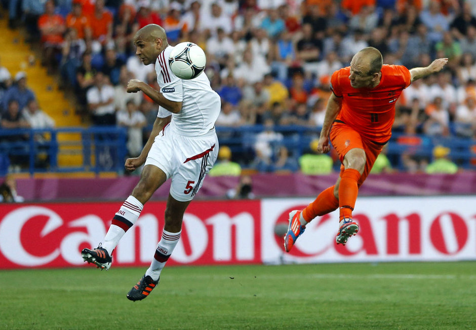 Dinamarca vence a Holanda en Euro 2012