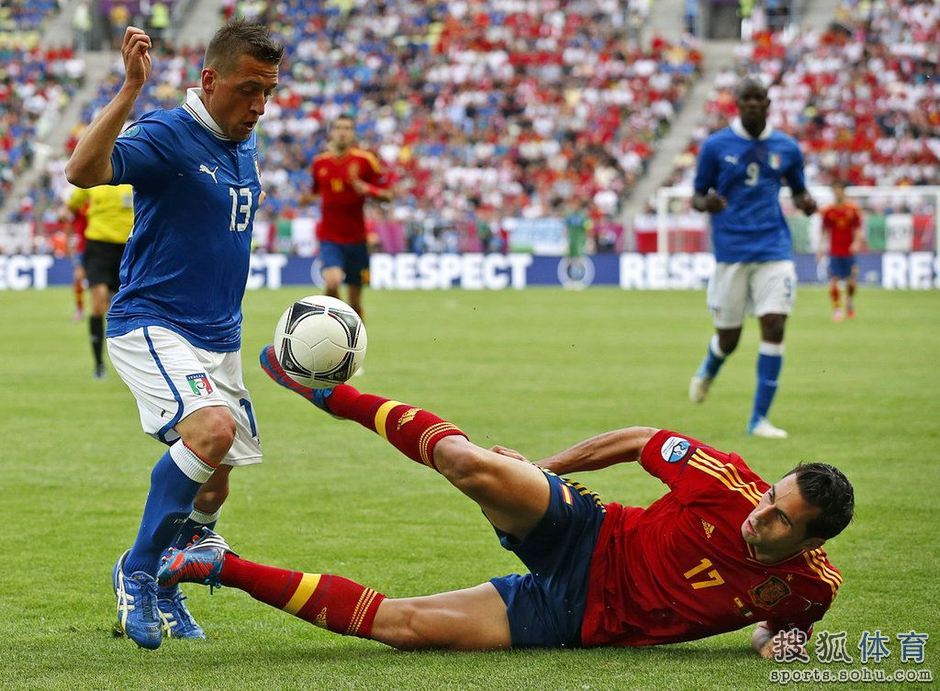 España debuta con empate 1-1 ante Italia en Eurocopa