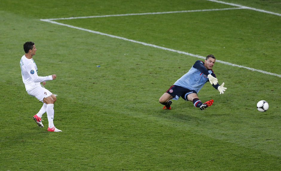 EURO 2012: Portugal vence a Dinamarca con 3-2