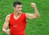 EURO 2012: Dos goles de Cristiano Ronaldo ayudan a Portugal