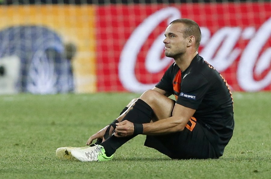 Lloran Sneijder y Robin, ¡adiós Holanda! 