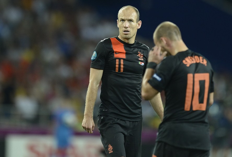 Lloran Sneijder y Robin, ¡adiós Holanda! 