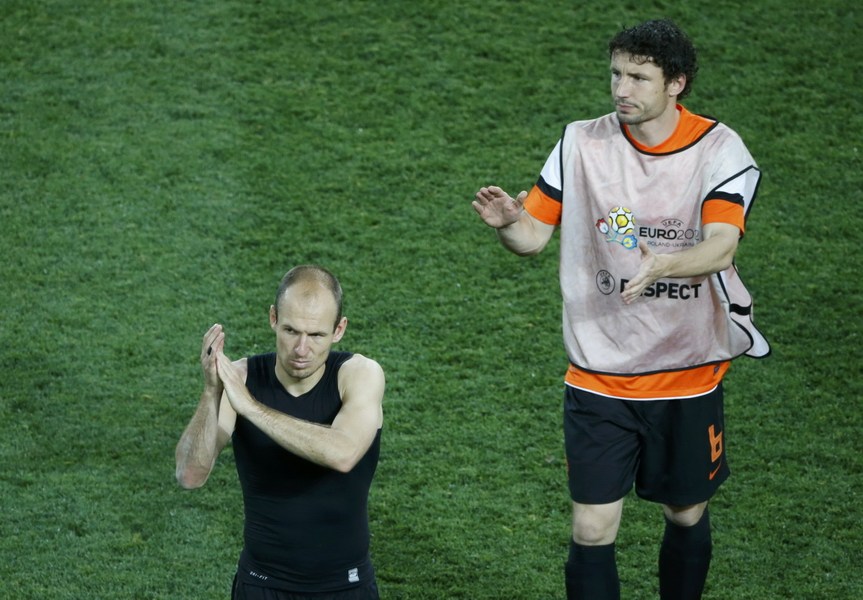 Lloran Sneijder y Robin, ¡adiós Holanda! 