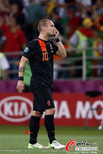 Lloran Sneijder y Robin, ¡adiós Holanda! 