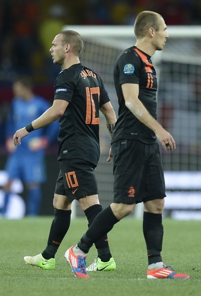 Lloran Sneijder y Robin, ¡adiós Holanda! 