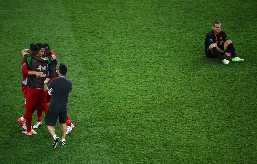 Lloran Sneijder y Robin, ¡adiós Holanda! 