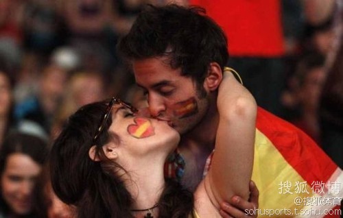 Besos calientes en Eurocopa