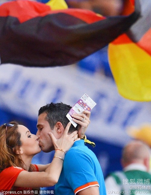 Besos calientes en Eurocopa