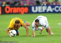 EURO 2012: Francia pincha y se cita con España en cuartos de la Euro